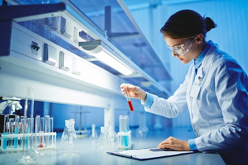 Técnico em análises clínicas: tudo o que o estudante precisa saber sobre o curso